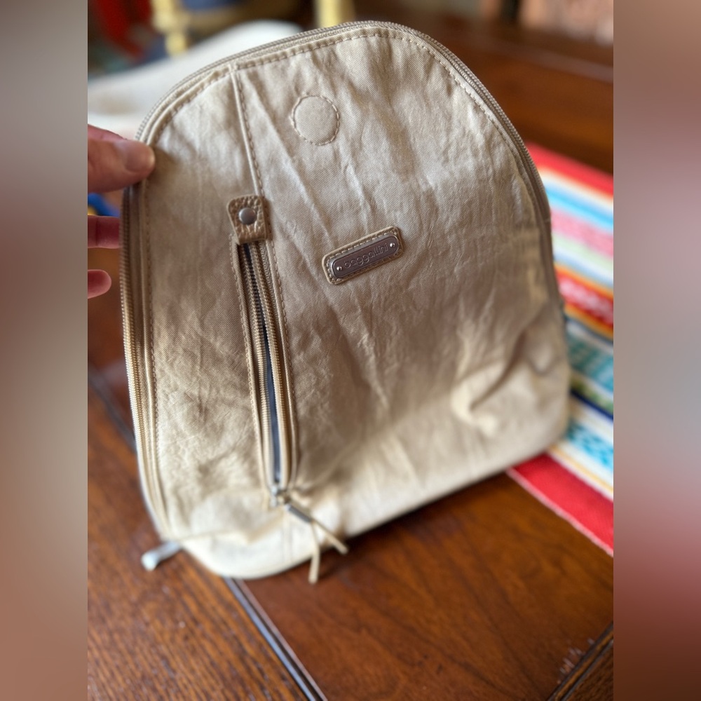 Baggallini Metro Backpack - image 6